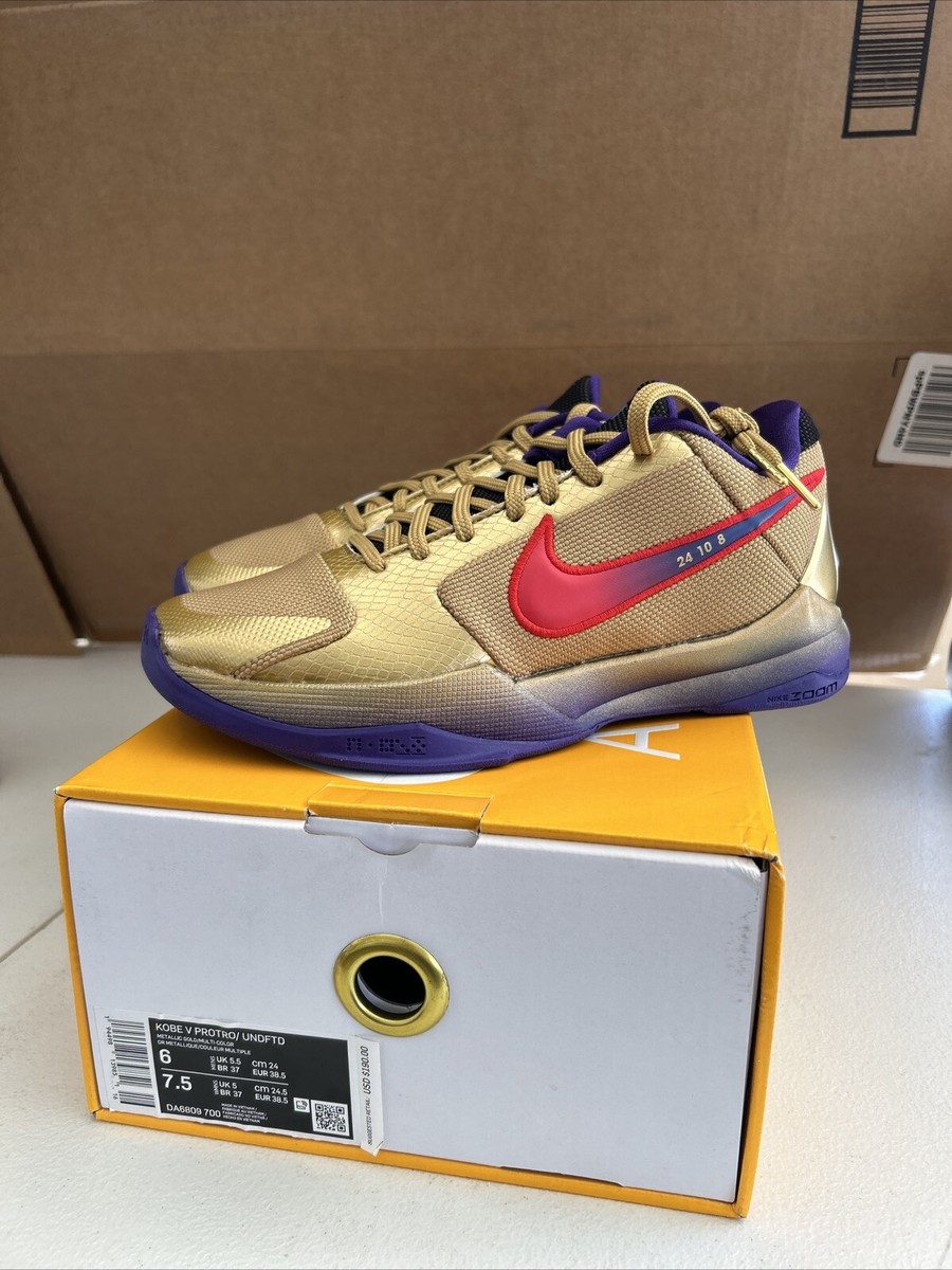 Undefeated × Nike Kobe 5 Protoro HALL OF FAME DA6809-700 Men