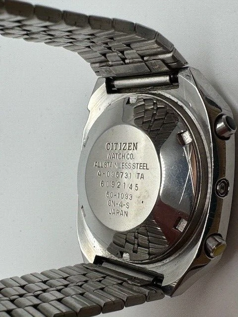 Reloj digital Citizen 50-1093 Crystron LC vintage de cuarzo tono plateado para hombre Foto 4 de 4