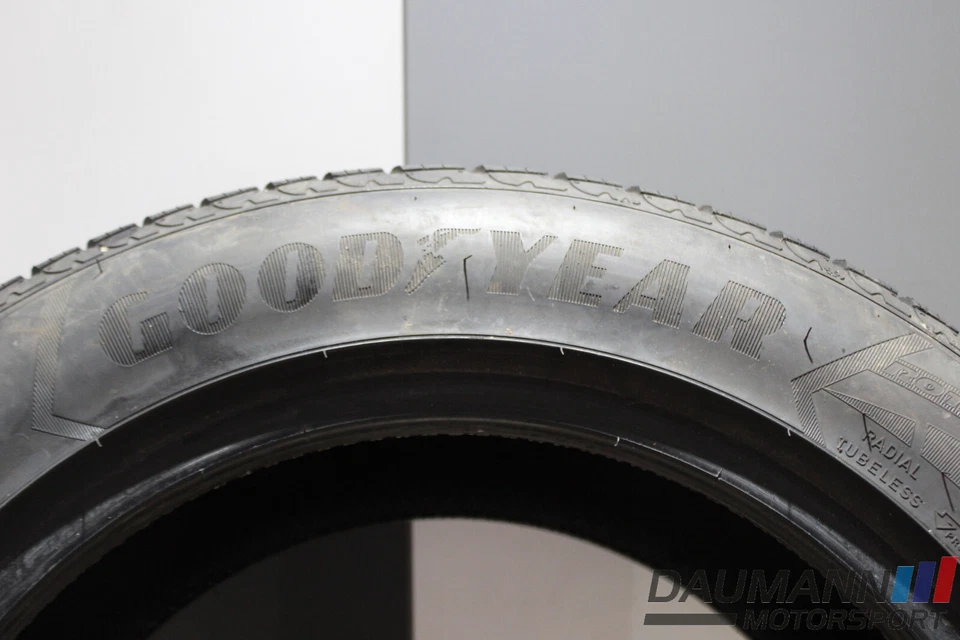GOODYEAR ULTRAGRIP 8 RSC + 205/60 R16 92 H + Dot 18 Reifen Winter 5 mm RSC - Bild 3 von 4