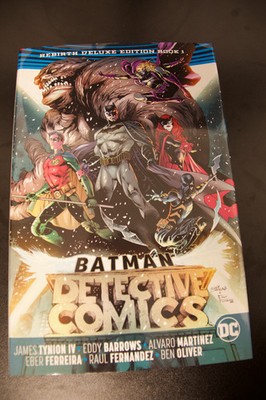 Batman: Detective Comics   The Rebirth Deluxe Edition Book 1