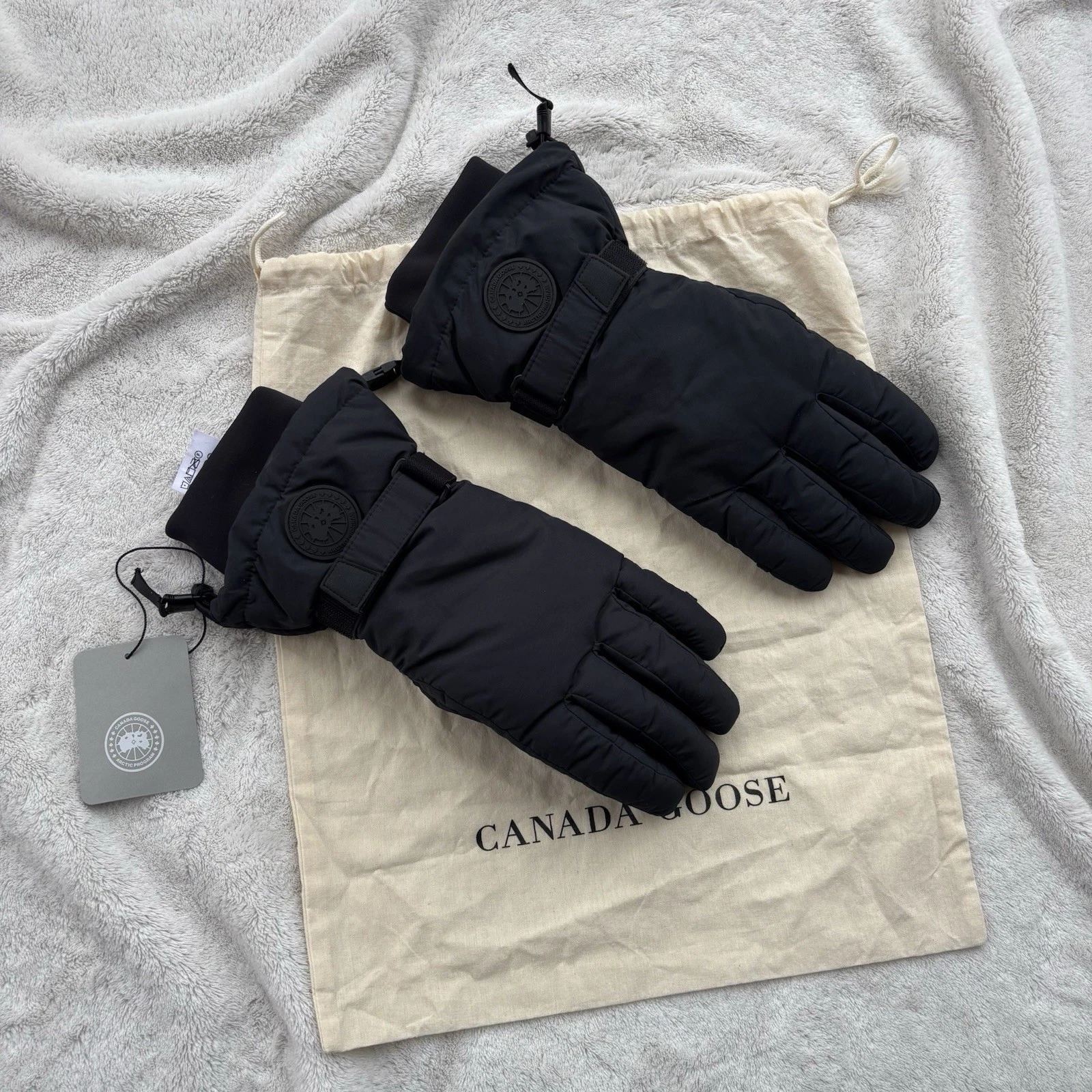 Canada Goose Black Fundamental Badge Gloves - XL - MSRP $295 - New Authentic