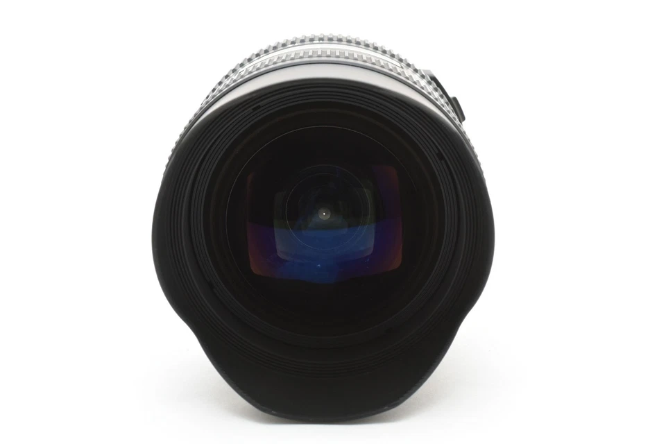 [Casi Como Nuevo] Lente Zoom Ultra Ancho Sigma 8-16 mm f/4,5-5,6 DC HSM AF para Nikon 2647 Foto 3 de 4