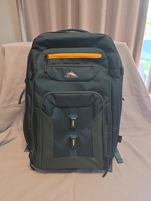 High Siera Travel Backpack, 2-Inch Expansion, WetPak Pockets, 20'' Laptop Slot