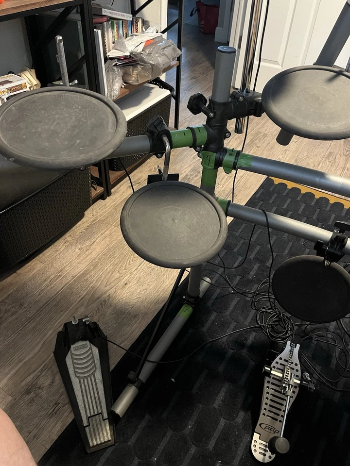 Roland TD 5 Electric Drums - Full Set Great Condition W/ Sticks And Headphones - Image 2 of 4