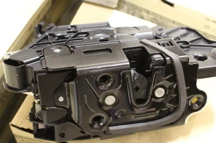 NEW GENUINE VW TIGUAN 5N 2009-2018 O/S FRONT DOOR LOCK 5N2837016N 5N2837016F - Image 3 of 4