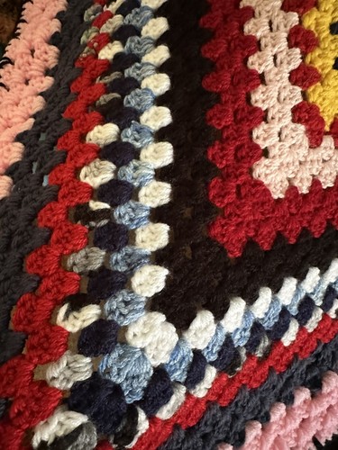 Vintage Afghan Häkel Strick Überwurf Decke Quadrat Oma 44x44 Handarbeit Mehrfarbig - Bild 9 von 12