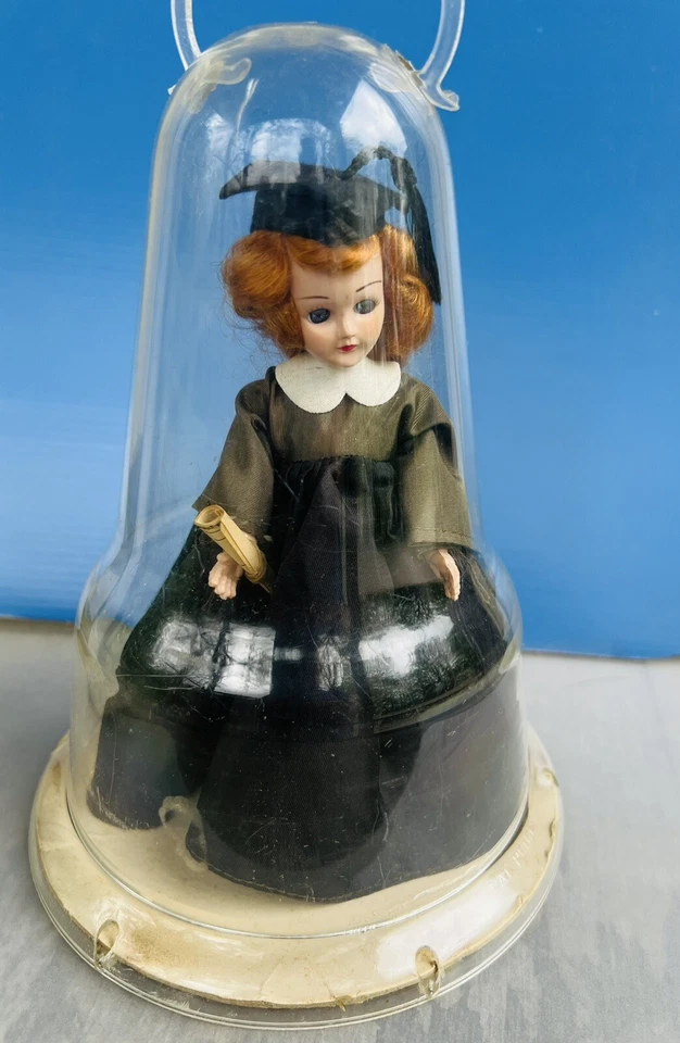 Винтажный 50-х годов девочка выпускник в прозрачный пластиковый колокол торт Топпер для скоро будет класса - Изображение 2 из 4