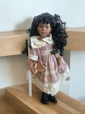 Porzellan Sammler Puppe Afrikanisches Mädchen aus der Leonardo Collection
