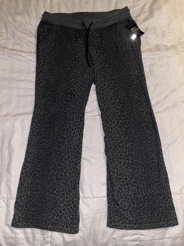 Torrid Active Leopard Bootcut Pants Sz 1 NWT