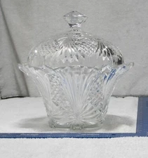 VINTAGE Imperial Slovakia 24% Crystal Glass Scalloped Candy Dish Bowl w/Lid