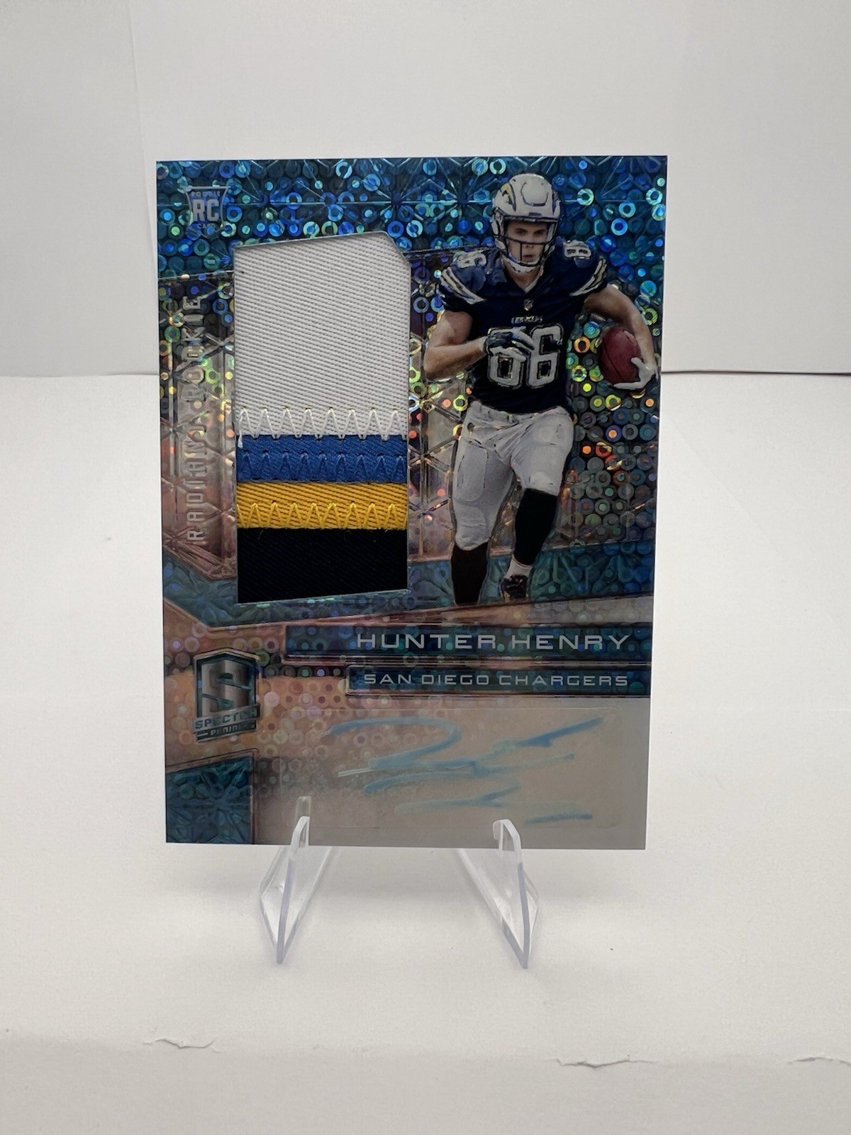 Hunter Henry Panini Spectra Radiant Rookie Patch Signatures #HH Neon Blue