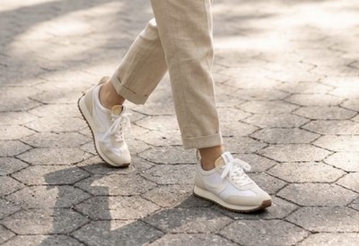 rag & bone Retro Runner Sneakers White Red Stripe Suede Nylon EU 39 US 9
