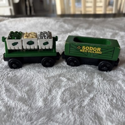 Thomas Wooden Railway Recycling Cars 2003 Gullane Sodor Recycling Bins w/ Cargo