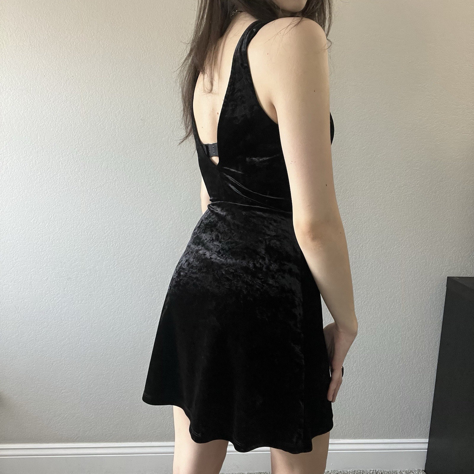 Women’s Romantic Goth Black Crushed Velvet Skater Dress Divided Size 4