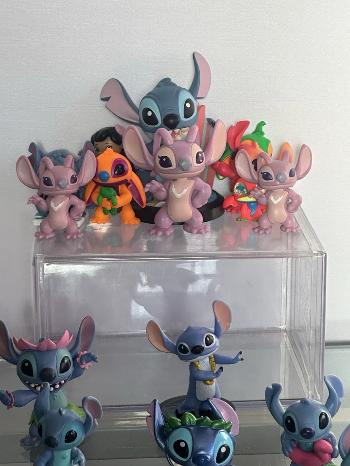 Lots Of Stitch - Image 3 of 4