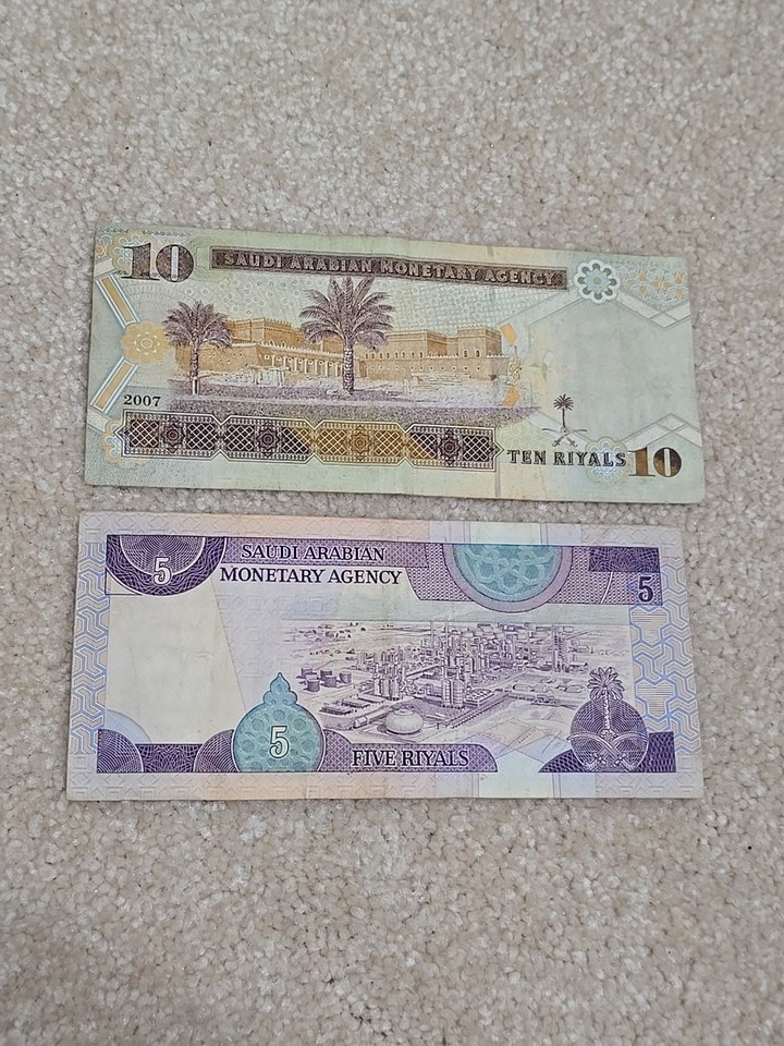 Saudi Arabia 10 Riyals 1468 2007 + 5 Riyals 1379 Circulated rare ...