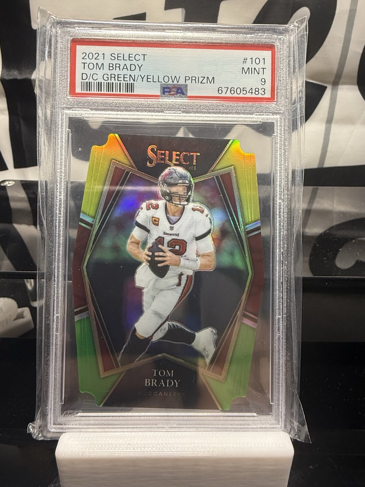 2021 Select Football Tom Brady Die-Cut Green/Yellow Prizm Premier Level PSA 9