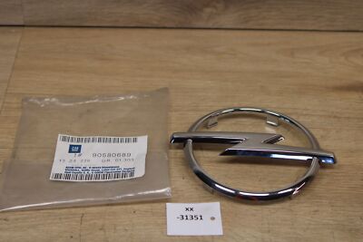 GM General Motors 90580689 1324226 Emblem NOS NEU genuine xx31351