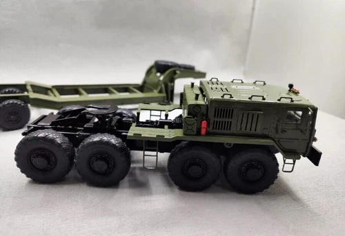Camión tractor SSM 1/43 RUSO MAZ-537 + Semirremolque CMZAP-5247G modelo fundido a presión - Imagen 13 de 17