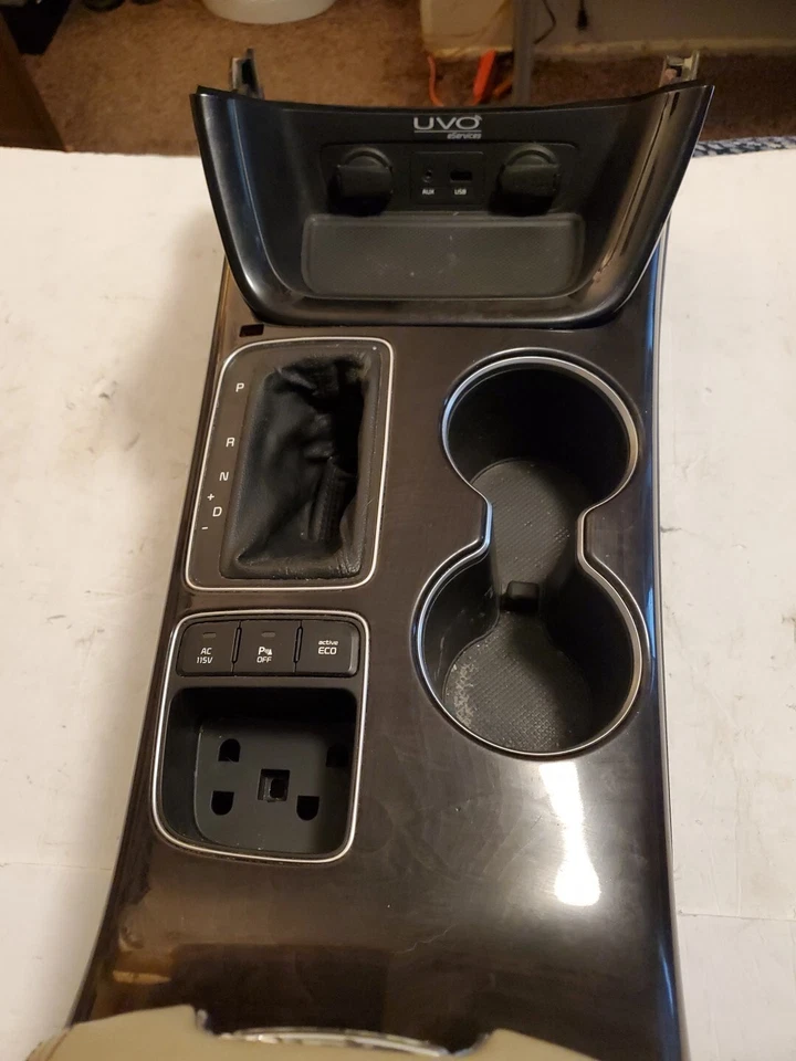 Kia Sorento 2014 consola de cambio central tapa bronceada con todos los adaptadores de cableado ect. Foto 3 de 4