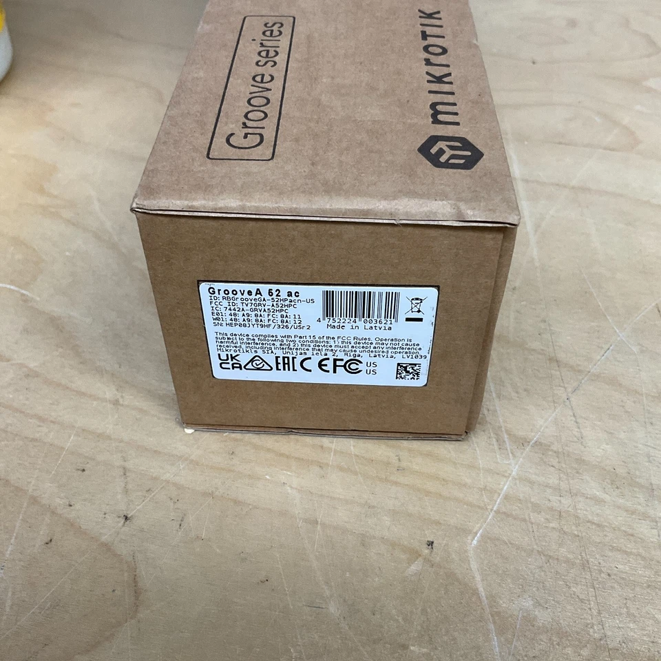 Mikrotik RBGrooveGA-52HPacn-US 2.4GHz/5GHz Backbone/CPE NEW NEVER USED - Image 2 of 4