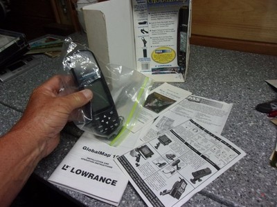 B542 lowrance gps globalmap 100 in box