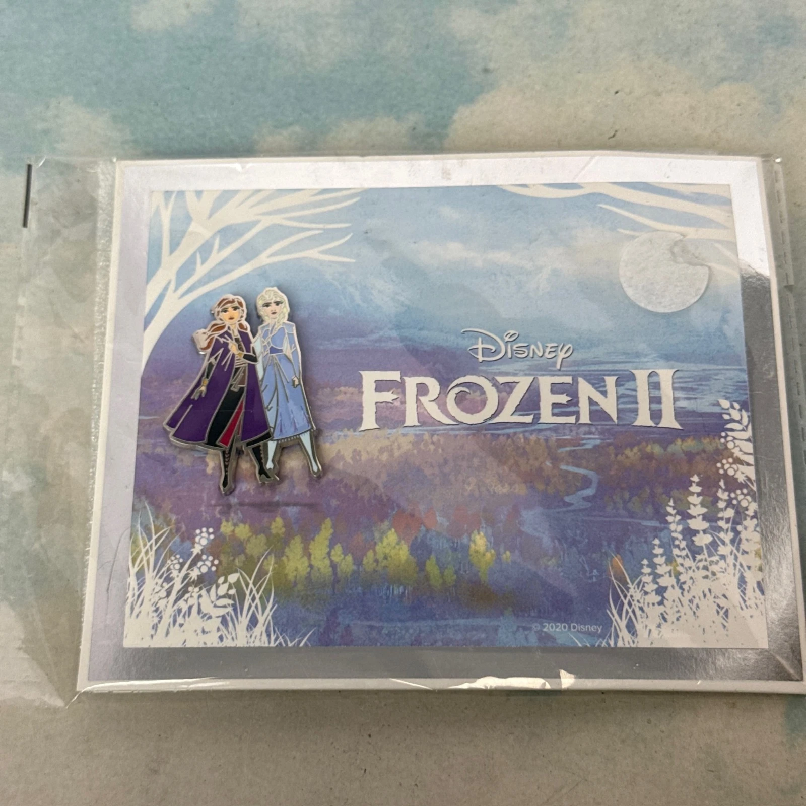 New - DISNEY MOVIE CLUB VIP EXCLUSIVE PIN Frozen II - Anna and Elsa