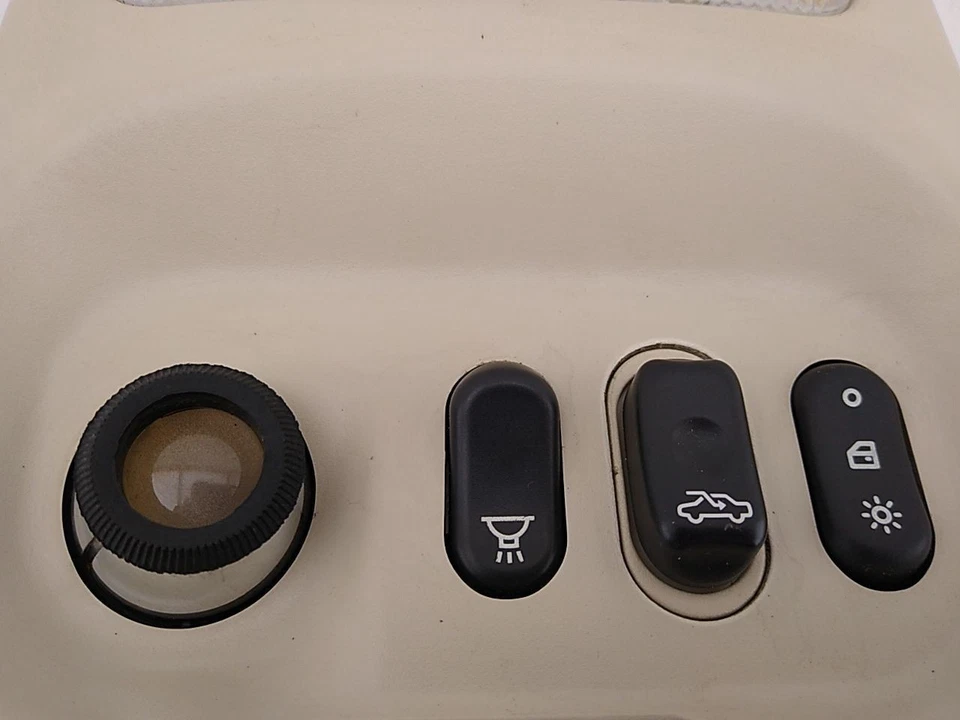 Lámpara de luz domo delantera Saab 9-5 Aero con interruptores de control de luz para 1997-2010 Foto 4 de 4