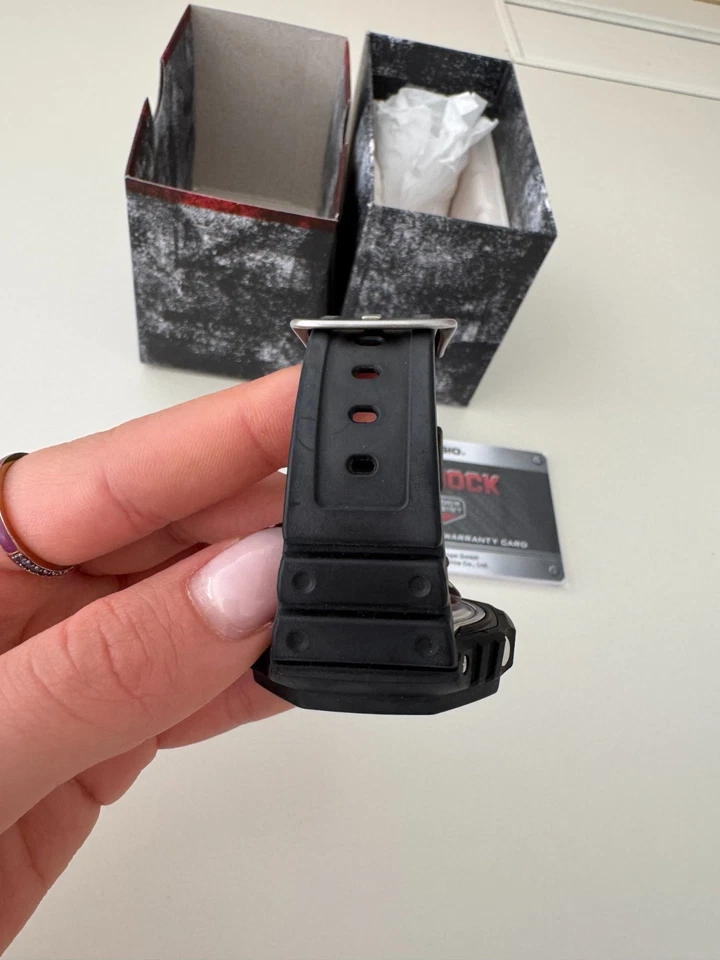 Casio G-Shock GA-2100-1A1, foto 4 di 5