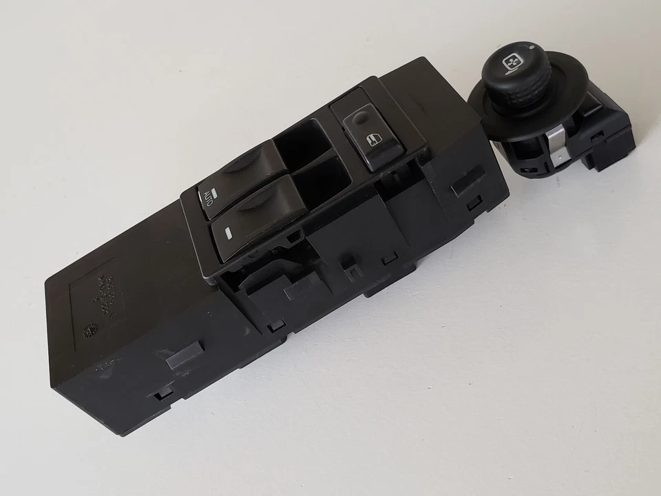 06 Interruptor de ventana maestra izquierda lado conductor Mitsubishi Raider 04602740AA fabricante de equipos originales Foto 3 de 4