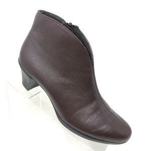 munro robyn booties