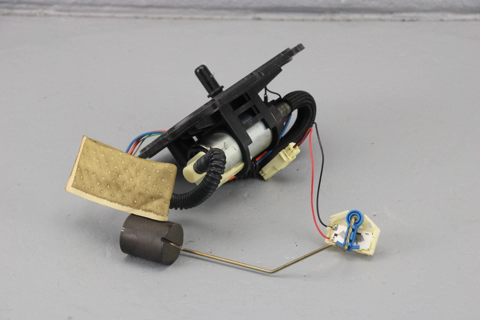 Bomba de combustible Victory Cross Country 2013 33.330 millas probado en video Foto 3 de 4