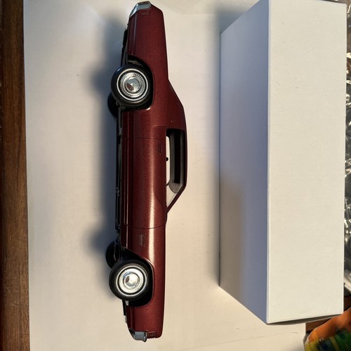 1971 Oldsmobile Toronado Plastic Promo Model By Johan 1/25 Scale Venetian Red - Picture 8 of 12
