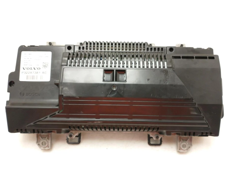 2021 VOLVO V60 2.0L Petrol Speedometer Speedo Clocks 36013031 24000 Miles - Image 3 of 4