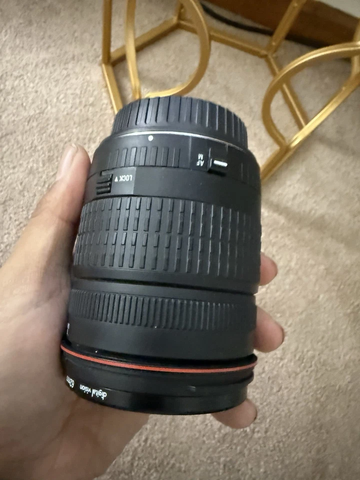 Sigma 28-200mm f/3.5-5.6 DL IF Macro Aspherical Lens for Canon SLR Cameras - Image 4 of 4