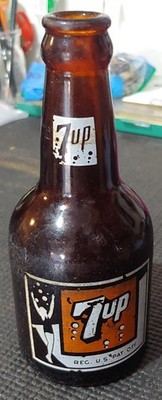 Vintage Squat AMBER 7UP COLA Soda BOTTLE 7 Oz ACL Nashville Tenn.