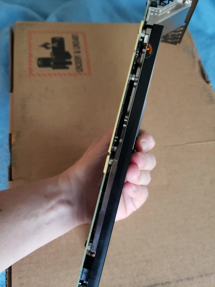 NVIDIA Quadro P5000 16GB GDDR5x Graphics Card - Image 4 of 4