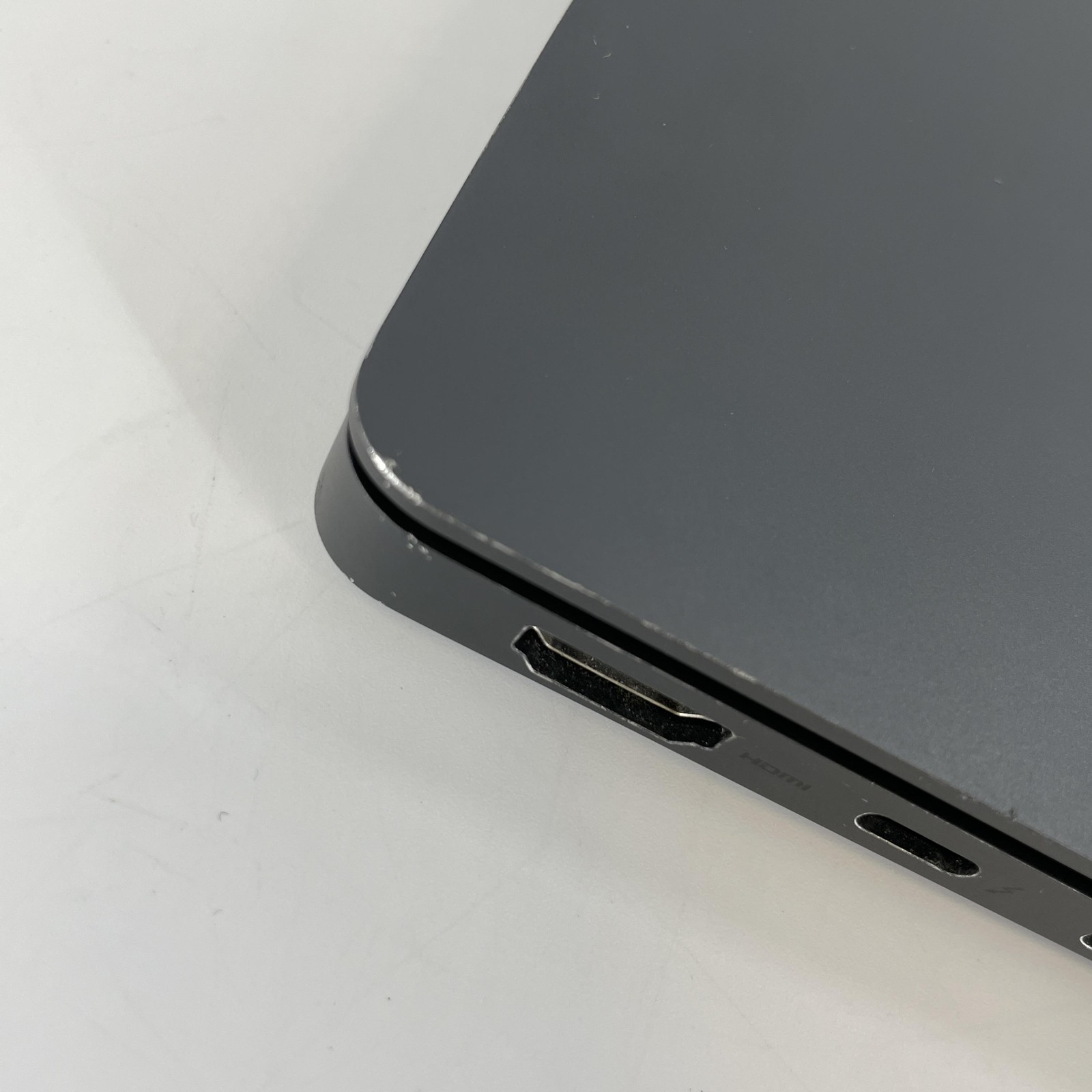 Samsung Galaxy Book3 Ultra 16 120Hz QHD+ 2.6GHz i9-13900H 32GB 1TB RTX 4070 READ