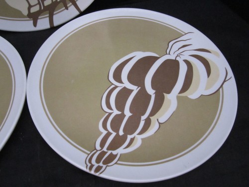 3 Sea Shell Melmac Plastic Plates 10-1/2" Serving Brown Tan & white Beach Vtg - Picture 2 of 5