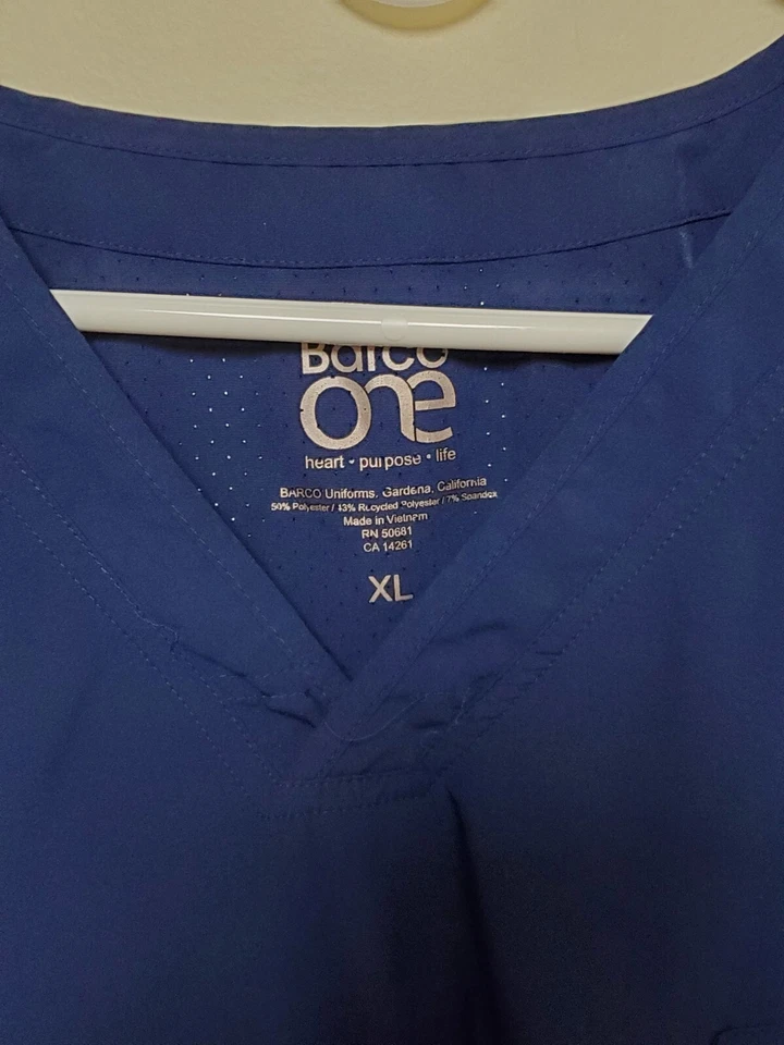 Conjunto de 2 Pantalones Exfoliantes Barco One Azul Oscuro para Jogger y Top Exfoliante Cuello en V XL Foto 2 de 4