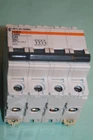 CIRCUIT BREAKER C60N 4P C32 32 A MERLIN-GERIN 24231