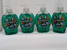 Lot Of 4 SOFTSOAP Under the Mistletoe PINE Scent liquid HAND SOAP 7.5 Oz HTF
