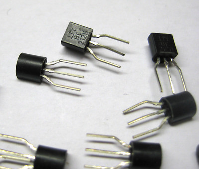 15 Stück BC212B Amplifier Transistors 100mA 60V PNP (M4800)