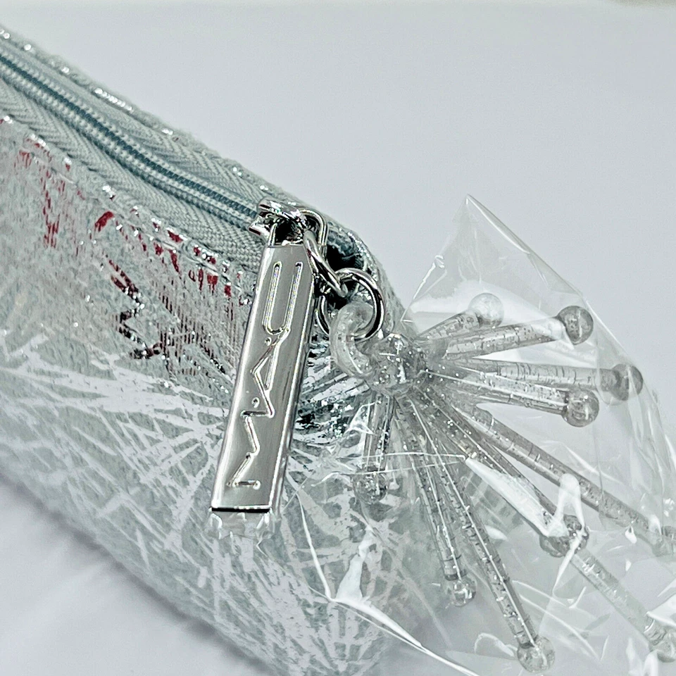 Bolsa de Maquillaje MAC Plateada Esmerilada - Bolsa de Viaje Cosmética, Nueva Foto 3 de 4