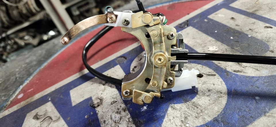 Interruptor de señal de giro Datsun 8.73-7.76 260z 280z RESTAURADO ¡MÁS EXCELENTE! Foto 3 de 4