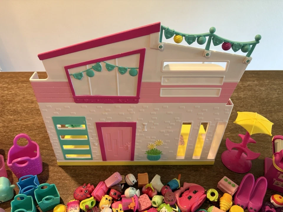 HUGE Shopkins Lot Dolls Furniture Food Happy Places Happy Home 265pc - Image 3 of 4