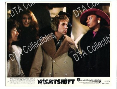 NIGHTSHIFT-#7-1982-8X10 PROMO STILL-HENRY WINKLER-COMDEY-URBAN SETTING FN