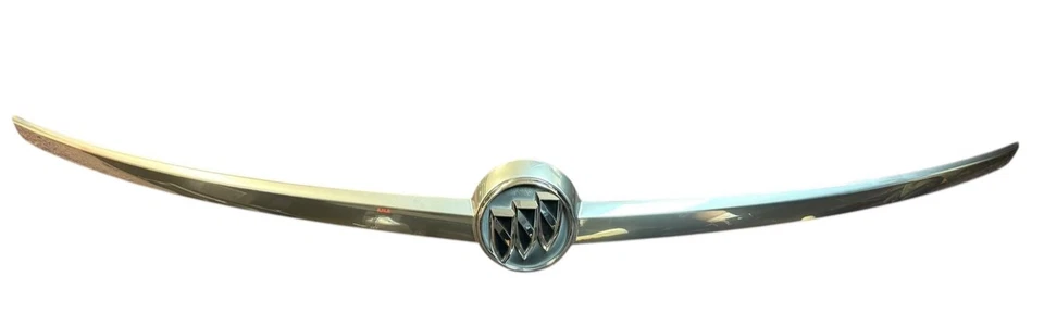 2016-2017 BUICK CASCADA ОТДЕЛКА КРЫШКИ ЗАДНЕГО БАГАЖНИКА МОЛДИНГ ЭМБЛЕМА OEM - Изображение 4 из 4