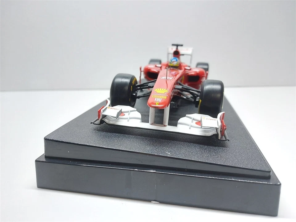 Ferrari F150 Italia F1 - Formula 1 2011 #5 F. Alonso + Teca - 1/18 Hotwheels Rac - Immagine 2 di 4