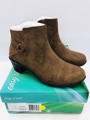 easy street logan bootie